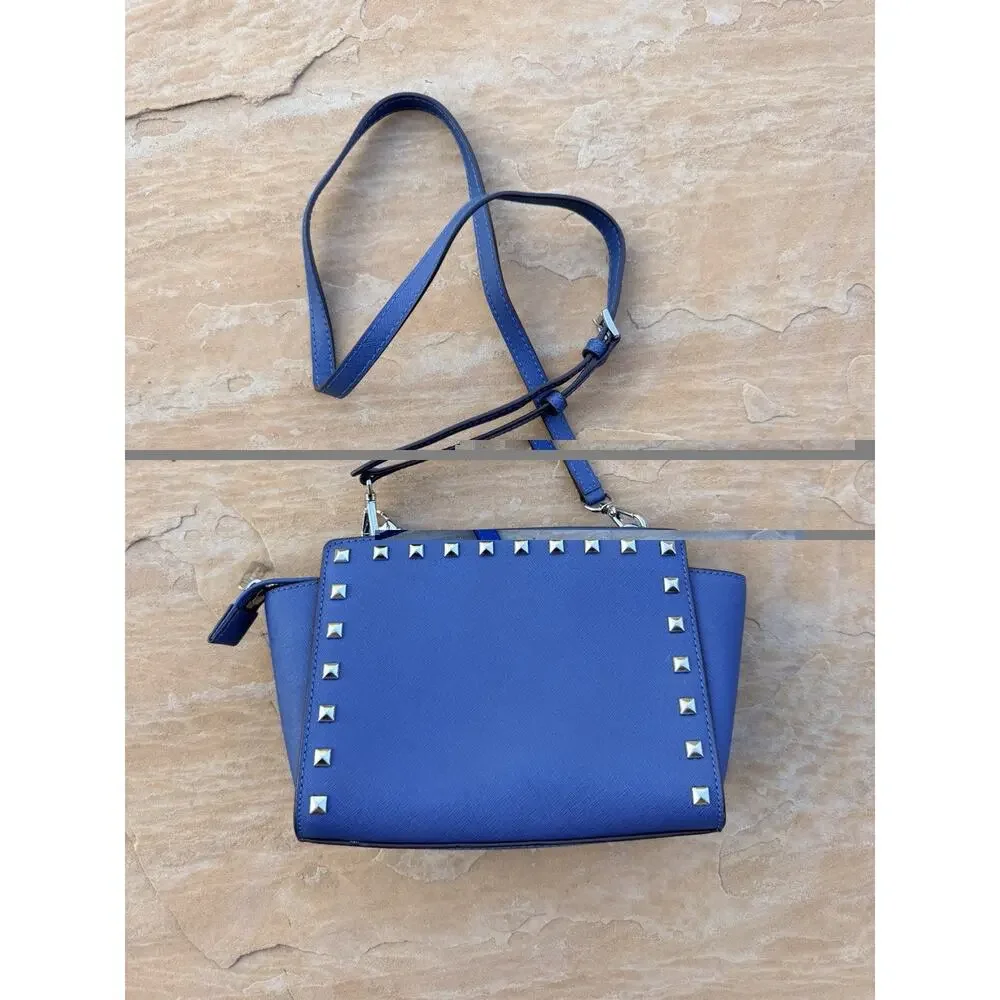 EUC Michael Kors Selma Navy Studed Small Crossbody